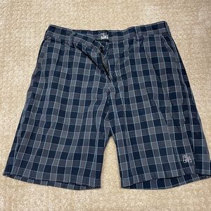 Billabong mens shorts. Size 34 like new!